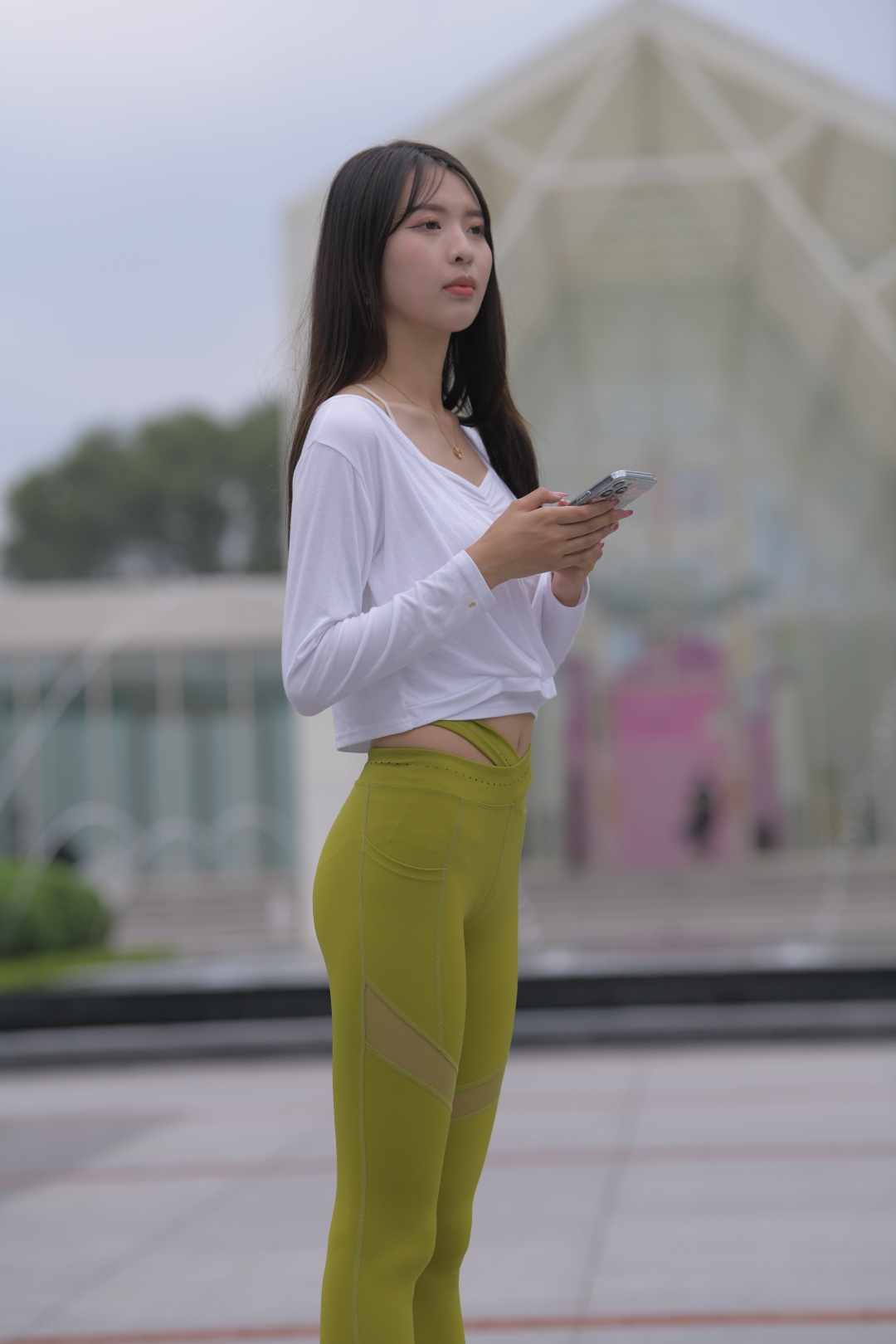 [一始专区] 绿色瑜伽裤美女(套图+视频)-图满多