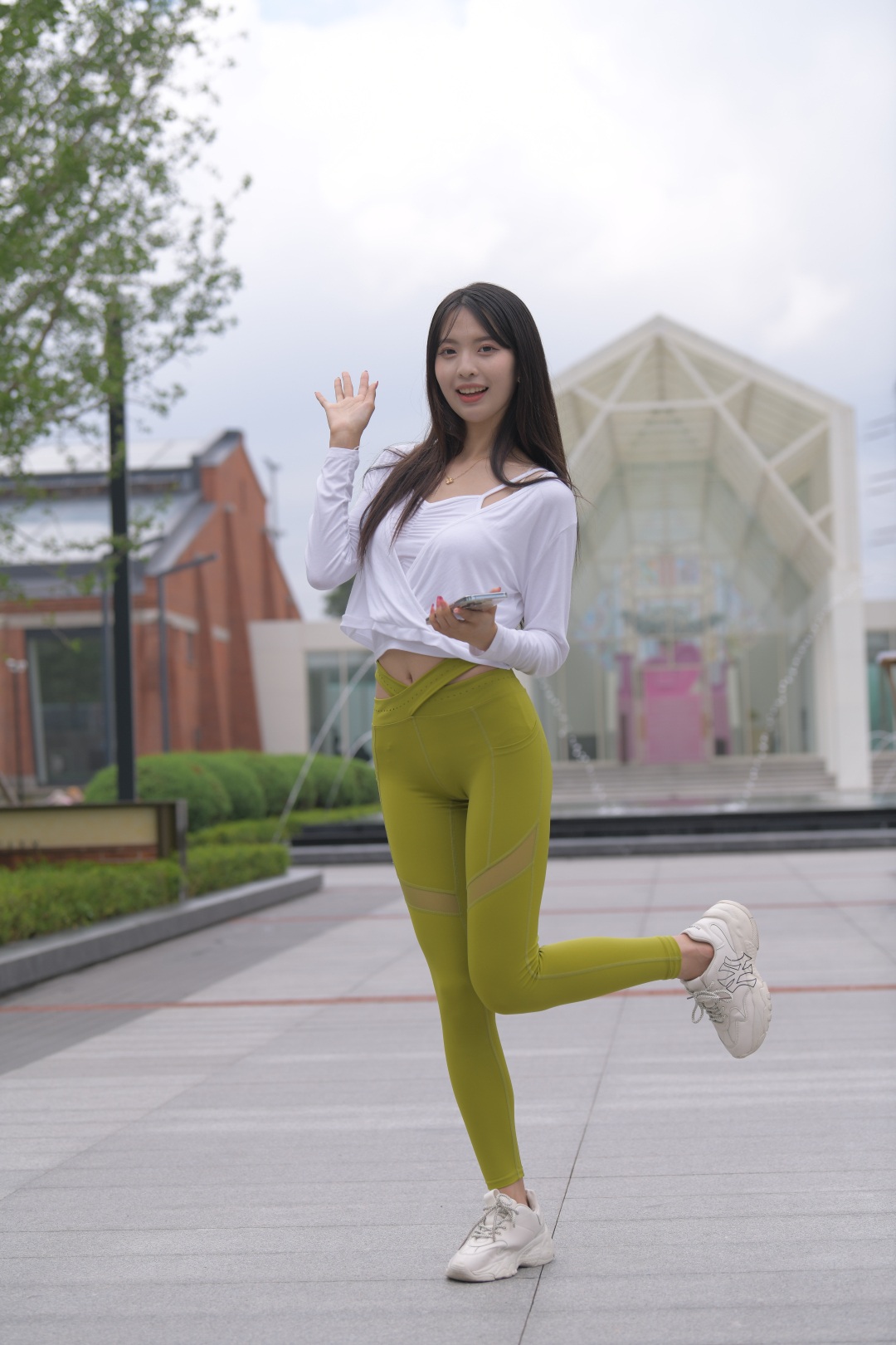 图片[3]-[一始专区] 绿色瑜伽裤美女(套图+视频)-图满多