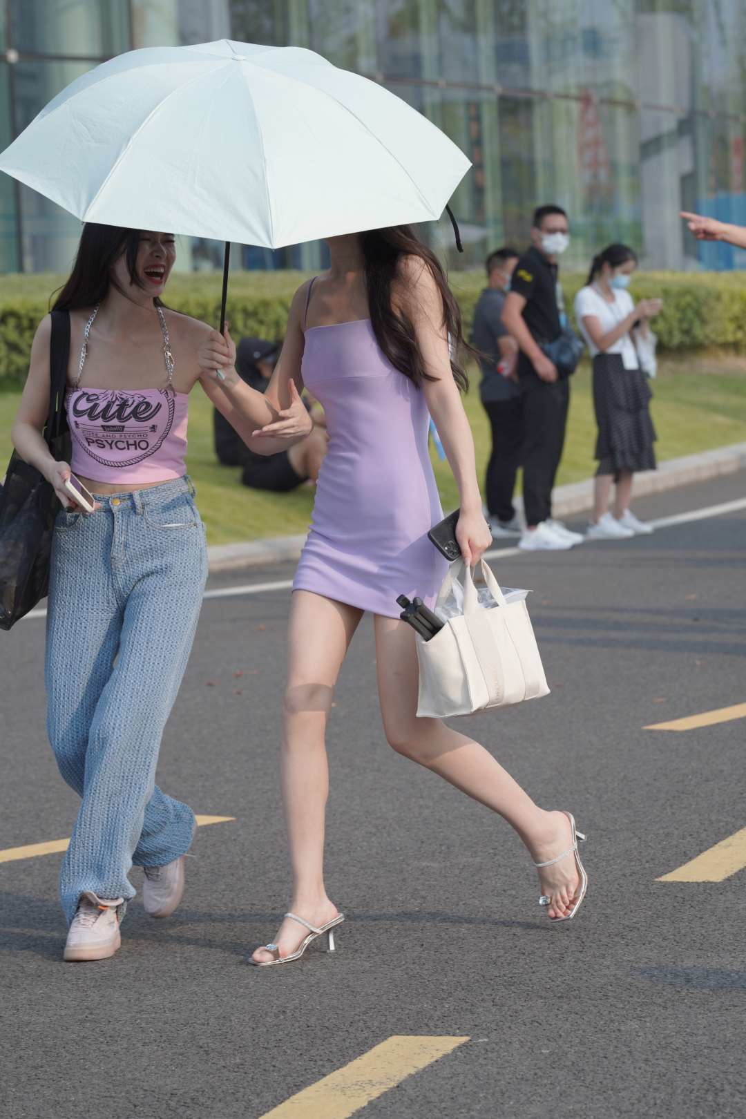 图片[6]-紫色包臀裙大长腿-图满多