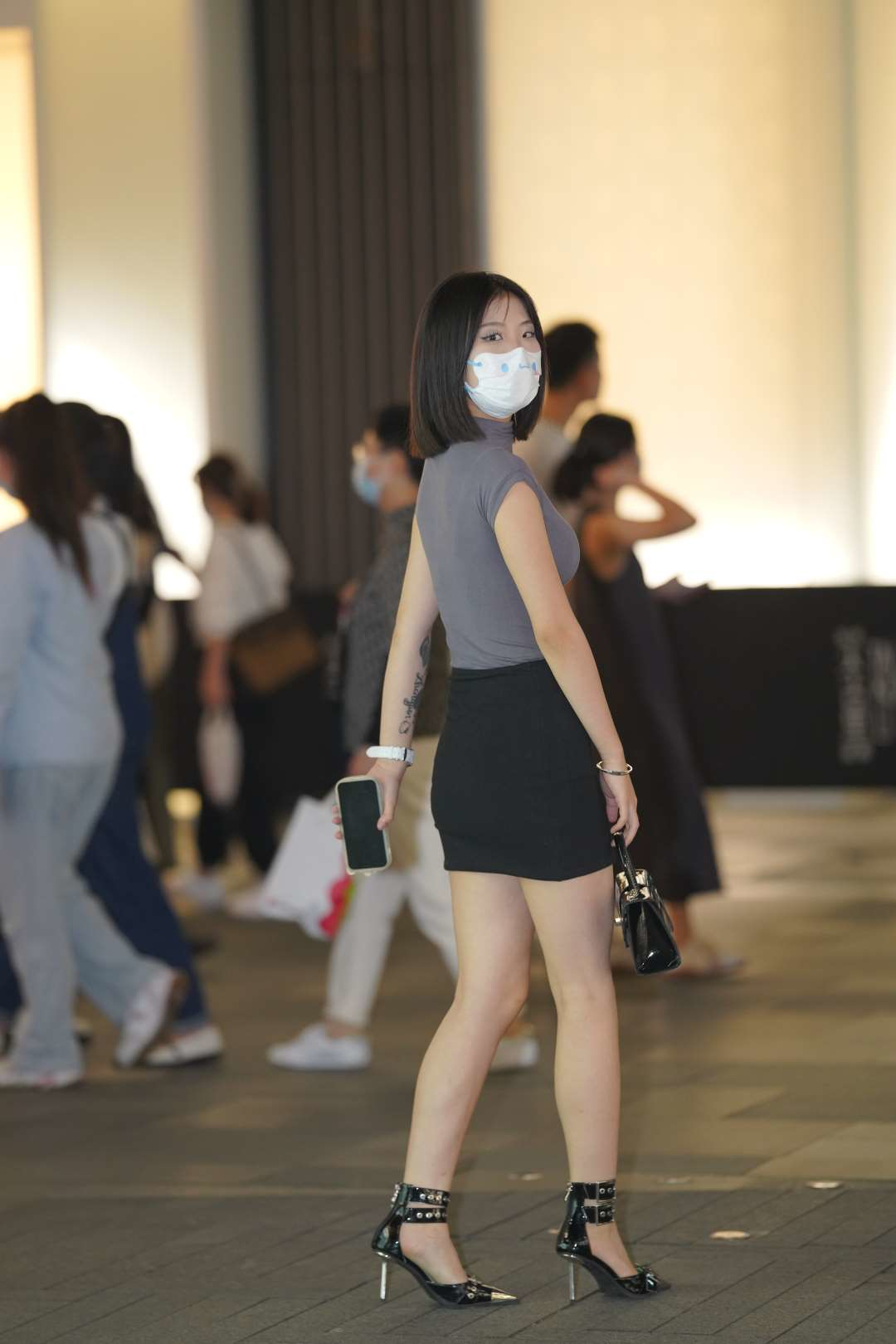 图片[4]-包臀裙大白腿小妹-图满多