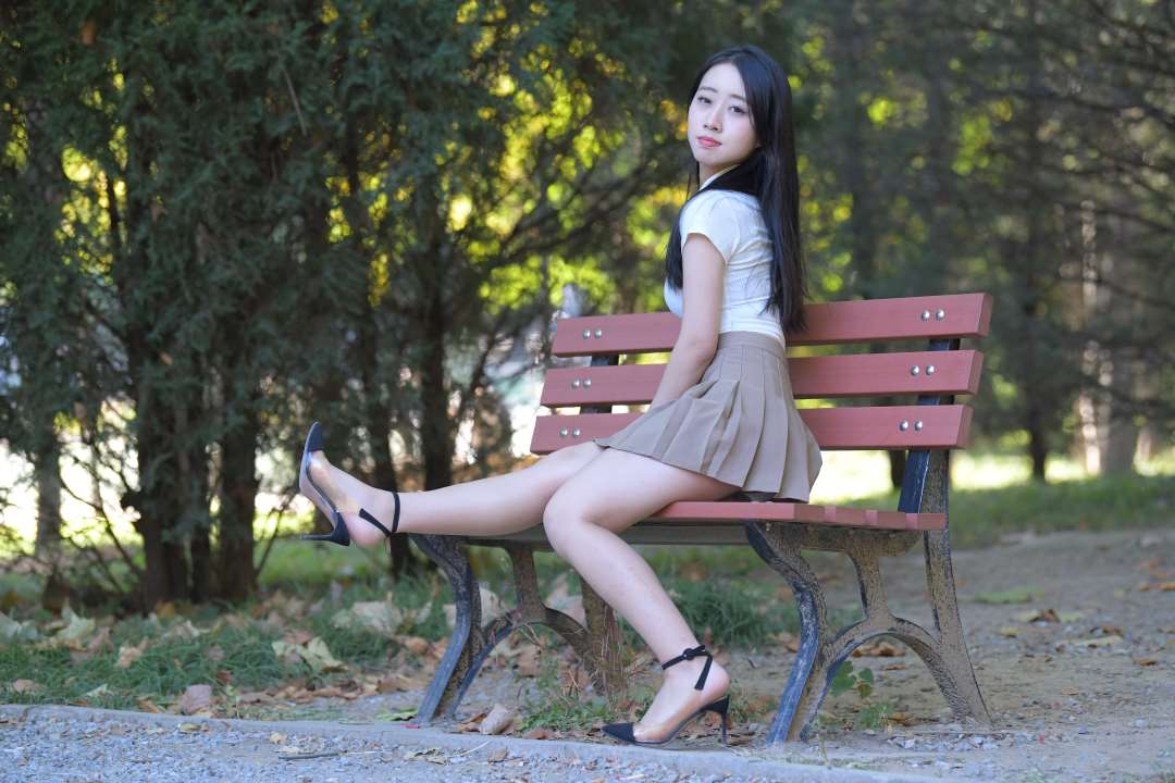 图片[14]-[一始专区] 咖裙丝袜美女(套图+视频)-图满多