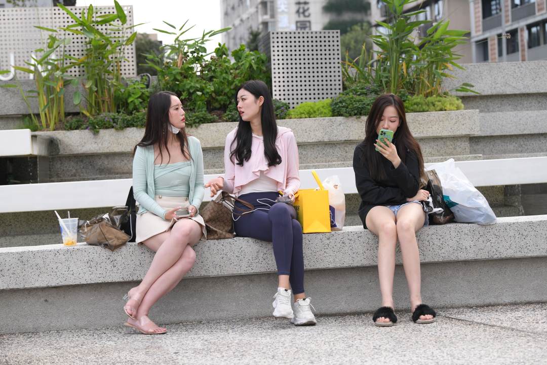 图片[2]-漂亮时尚三姐妹-图满多