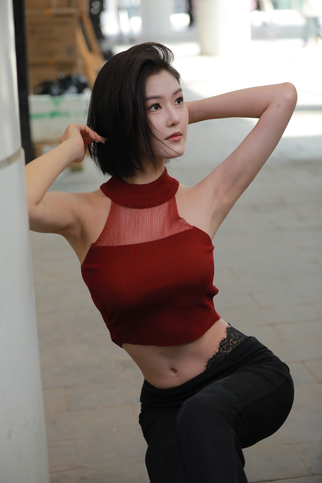 图片[2]-黑色紧身裤高挑模特-图满多