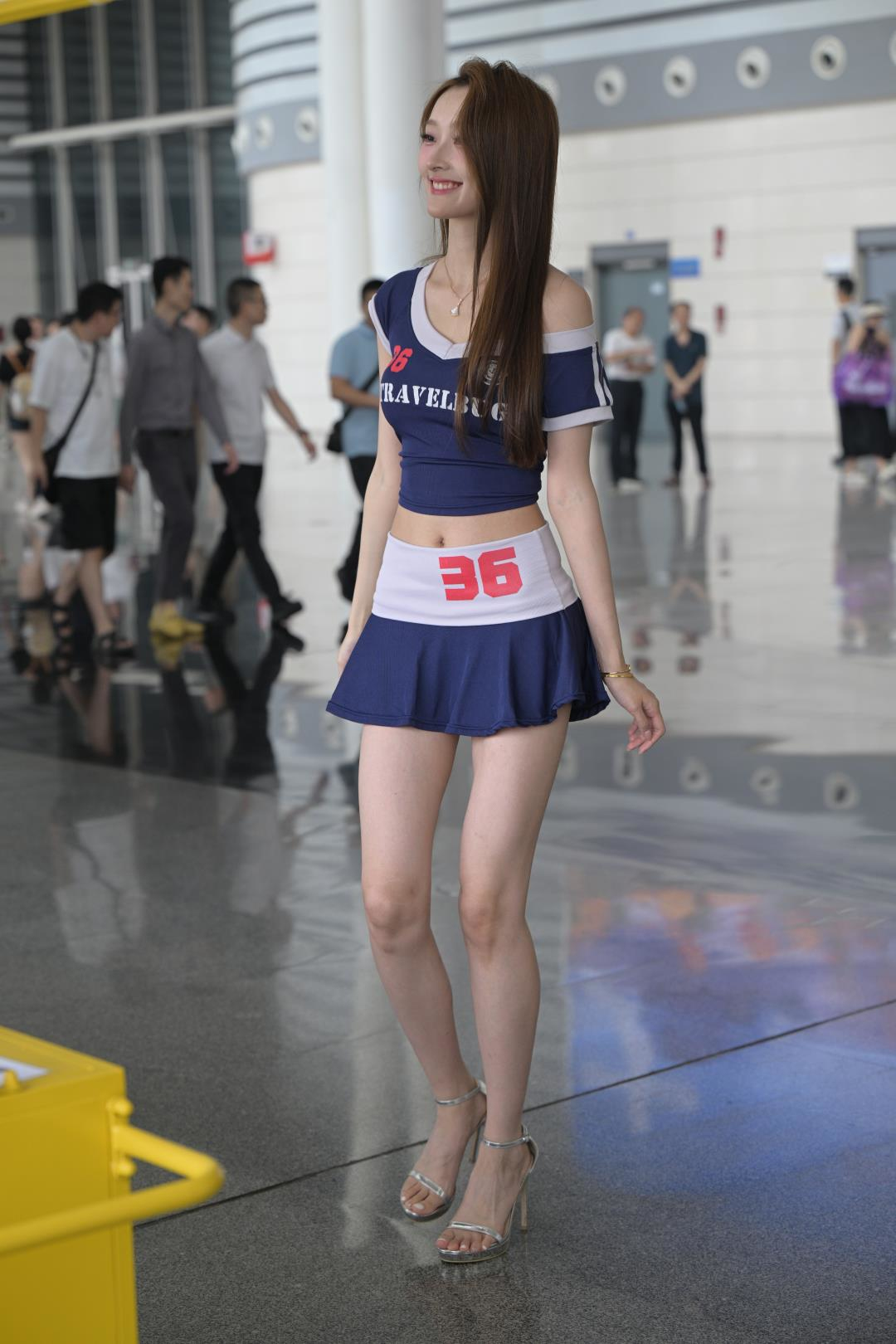 图片[5]-高挑大长腿气质漂亮模特 超甜小桂圆-图满多