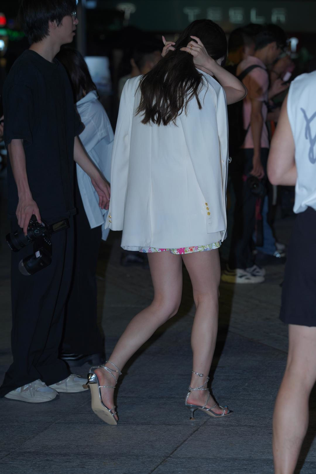 图片[4]-气质漂亮西装外套女神-图满多