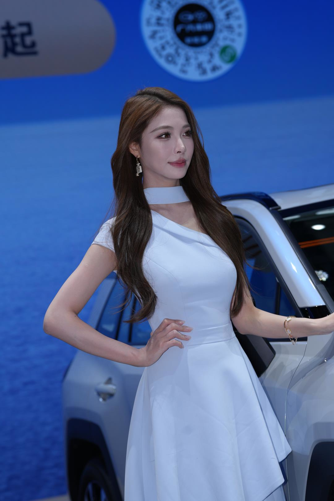 图片[3]-蓝色长裙小夏baby-图满多