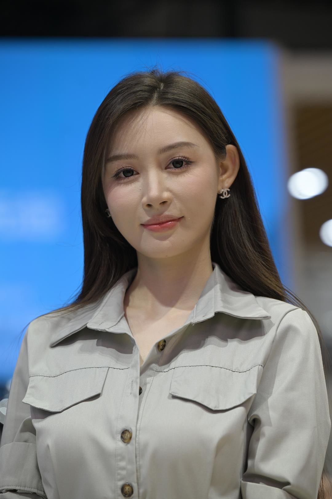 图片[4]-S级车模端庄大气-图满多