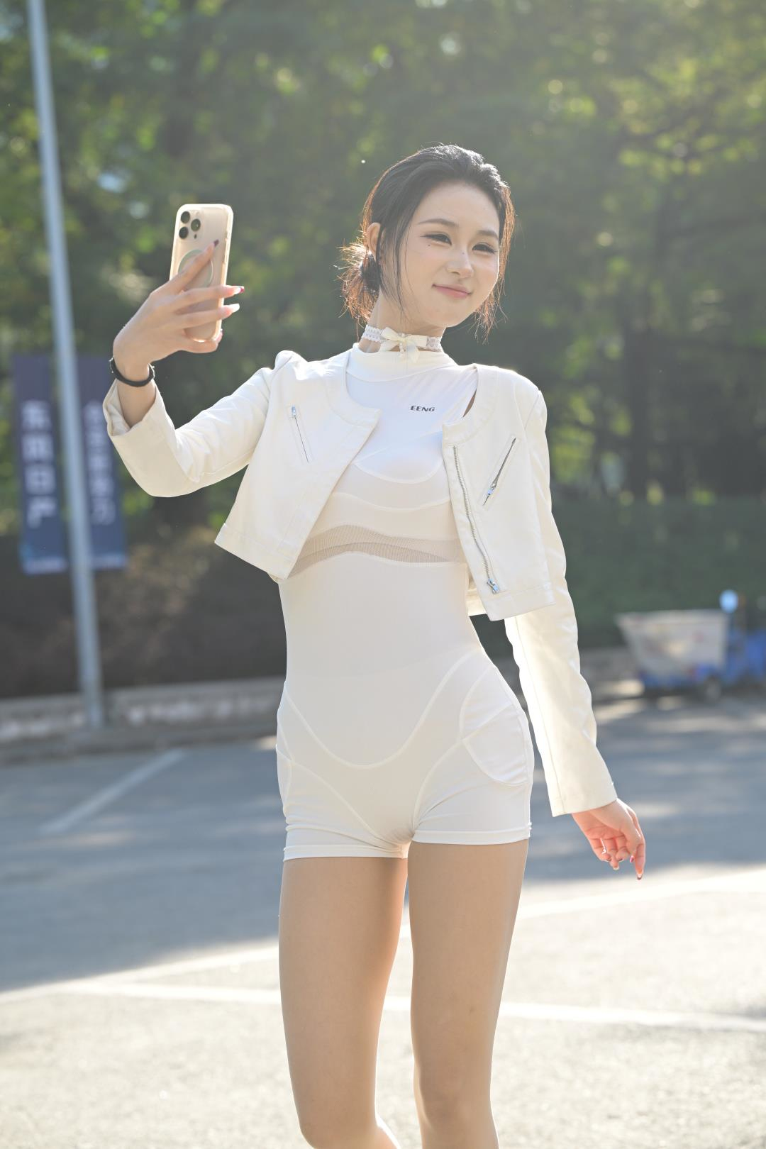 肉丝紧致热裤连体装-图满多