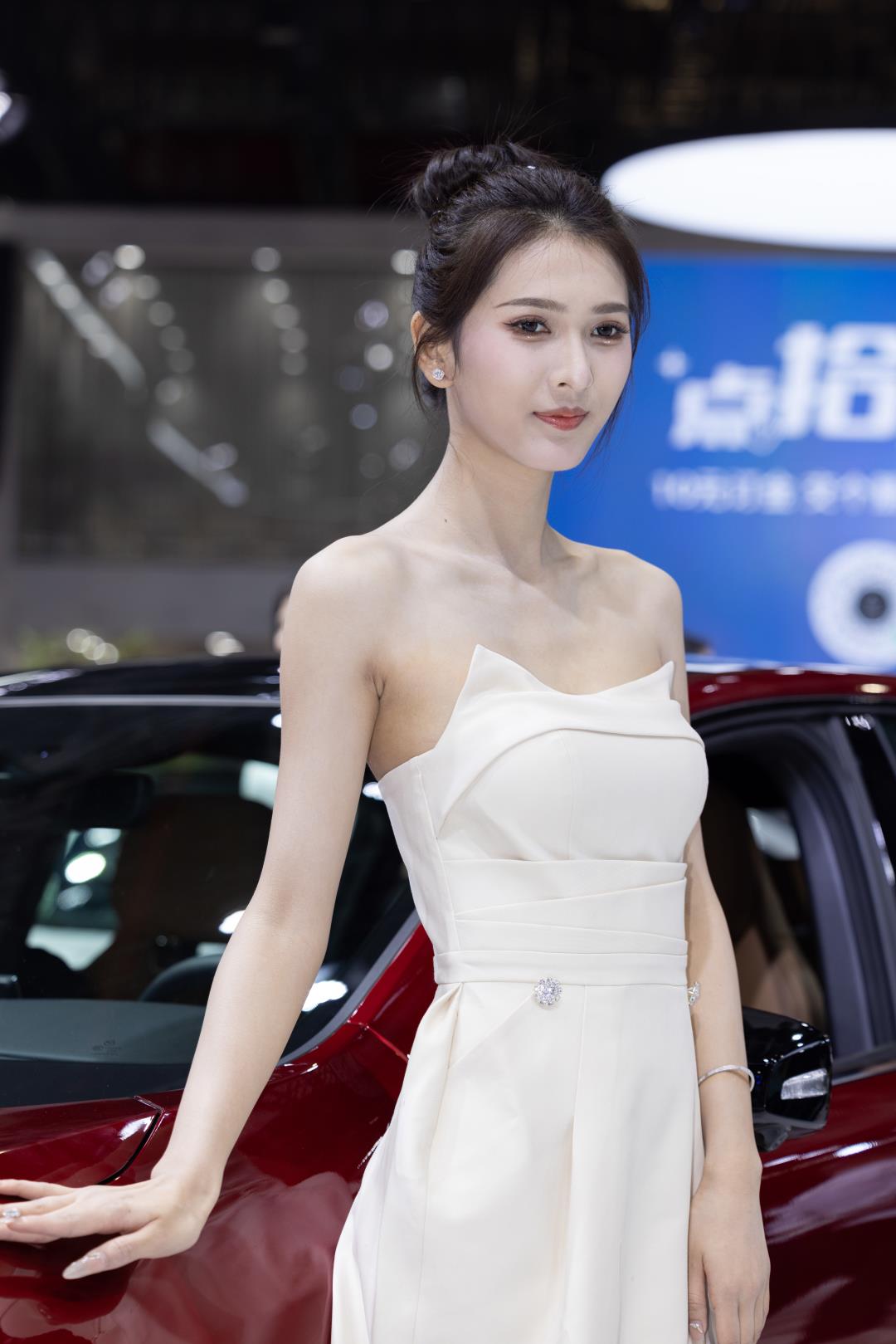 图片[3]-御姐车模蔡悦女神-图满多