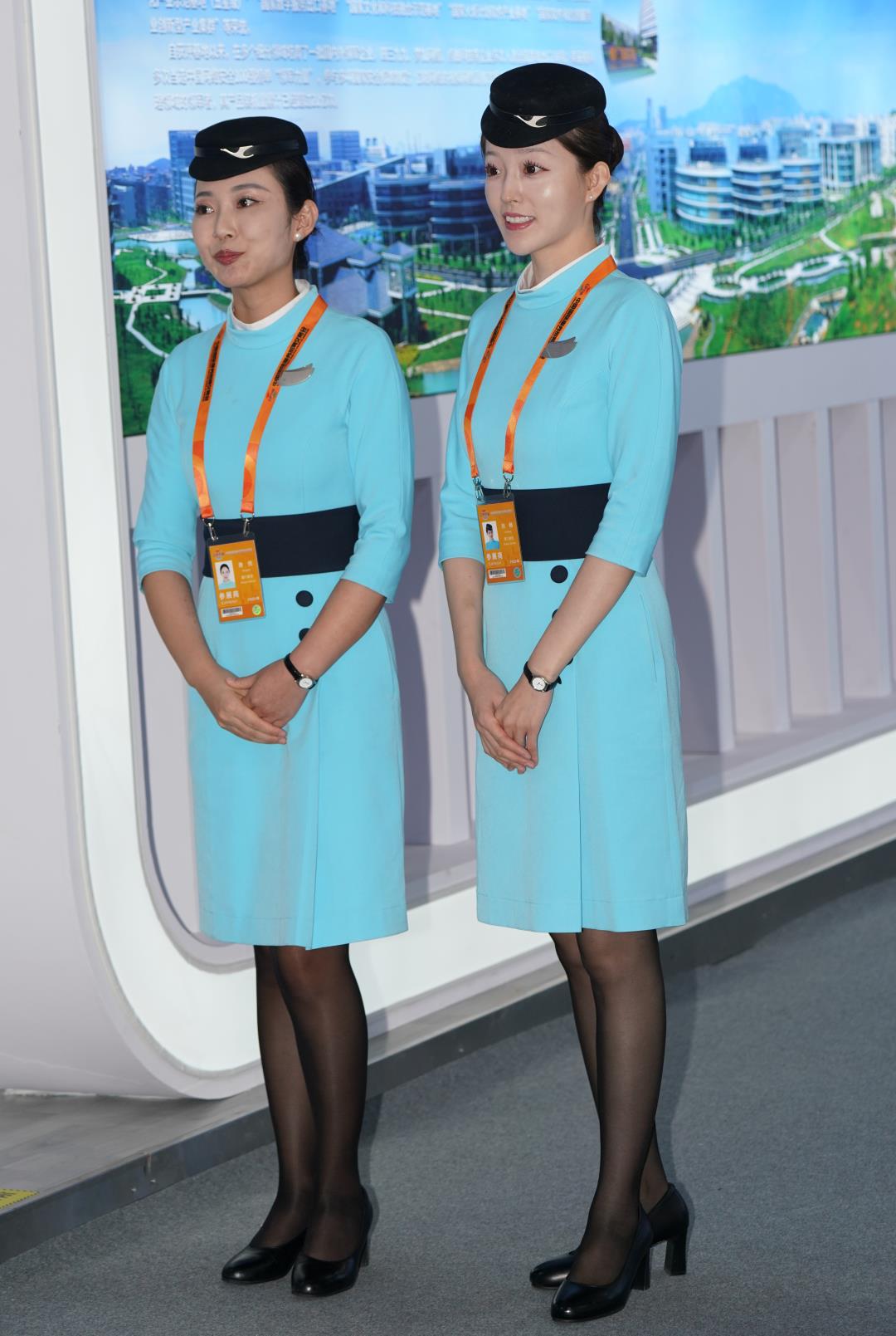 图片[2]-天蓝色制服黑丝-图满多